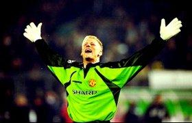 Peter Schmeichel turns 51 today. So, happy birthday legend. Thanks for all memories at 