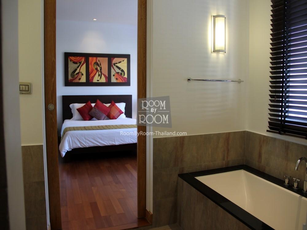 RoomByRooom's tweet photo. Blue Lagoon 2 bedroom condo for rent adjacent to Sheraton Hotel in Hua Hin http://t.co/lM0IIrt8tF http://t.co/ZI8uoT82xb