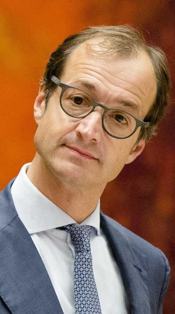 Ministers zonder ballen helpt Nederland naar de kloten.