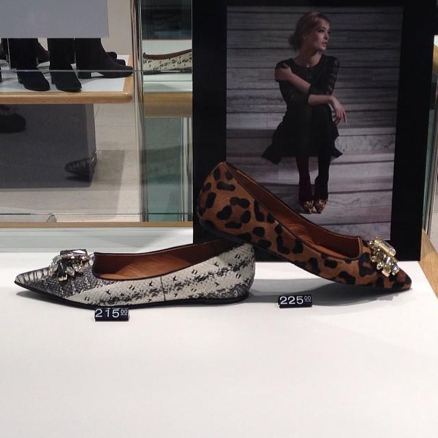 workwearedit's tweet image. Decisions, decisions... @randbprgirl #russellandbromley #pointedflats #gorgeous #shoes #... ift.tt/1vl7i3J