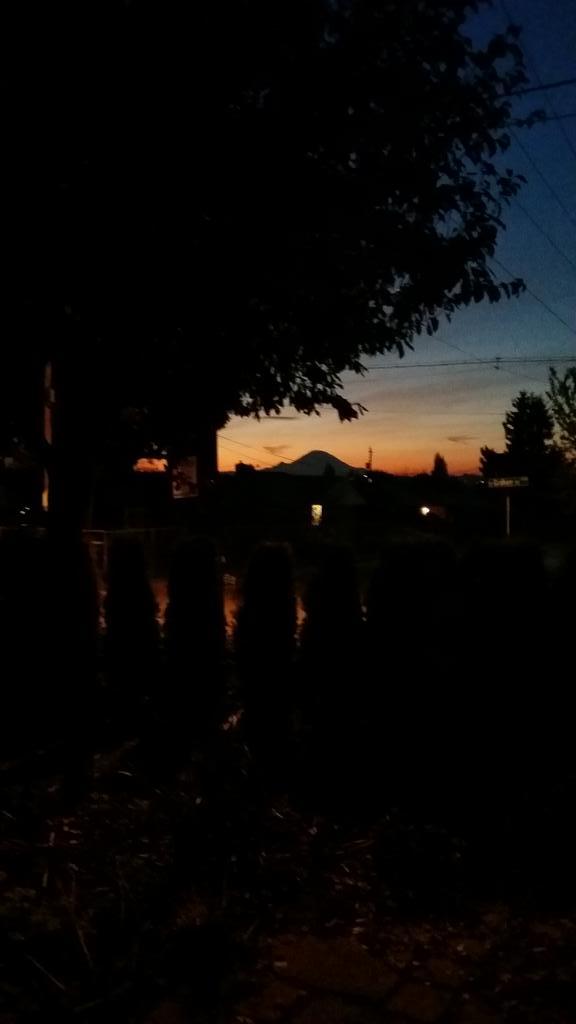 DrugsFoodSexGod's tweet image. Mountains never look insurmountable in the right light. #DFSG #RECOVERY