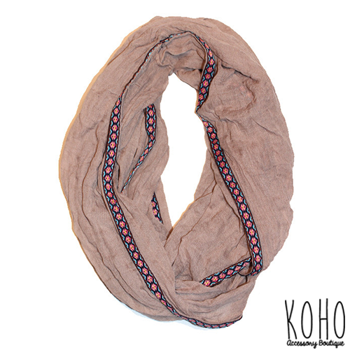 KohoBoutique's tweet photo. It's a bit brisk out there today. Stay warm! http://t.co/JlILhvfilG #infinity #scarf #ColdWeatherStruggles http://t.co/WtQ9NQUc1P