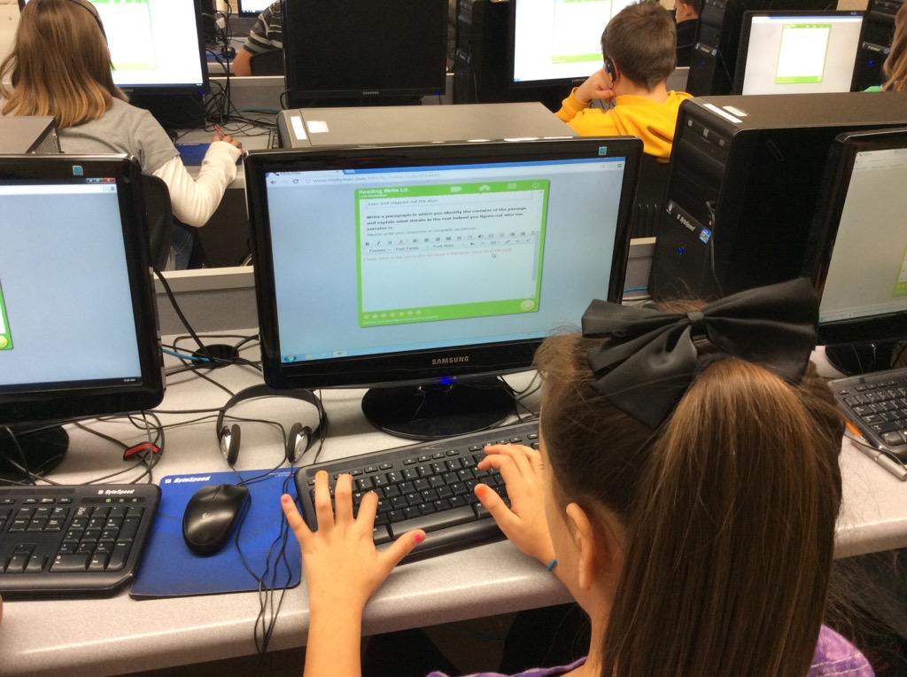 mrslang5sci's tweet image. Students using #mobymax to practice skills that have been targeted as gaps in their learning #needbased #essd40