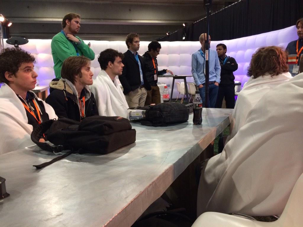 joost_faber's tweet photo. #CMDAmsterdam studenten bij hackaton op #iOSX14 http://t.co/MYAjWV2BWe