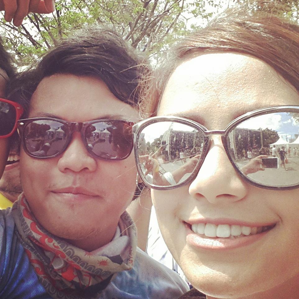 Madantod's tweet photo. Selfie sama tante yasmin wkwkw @DJ_Yasmin @fajarmakki http://t.co/8T3E3vElKo