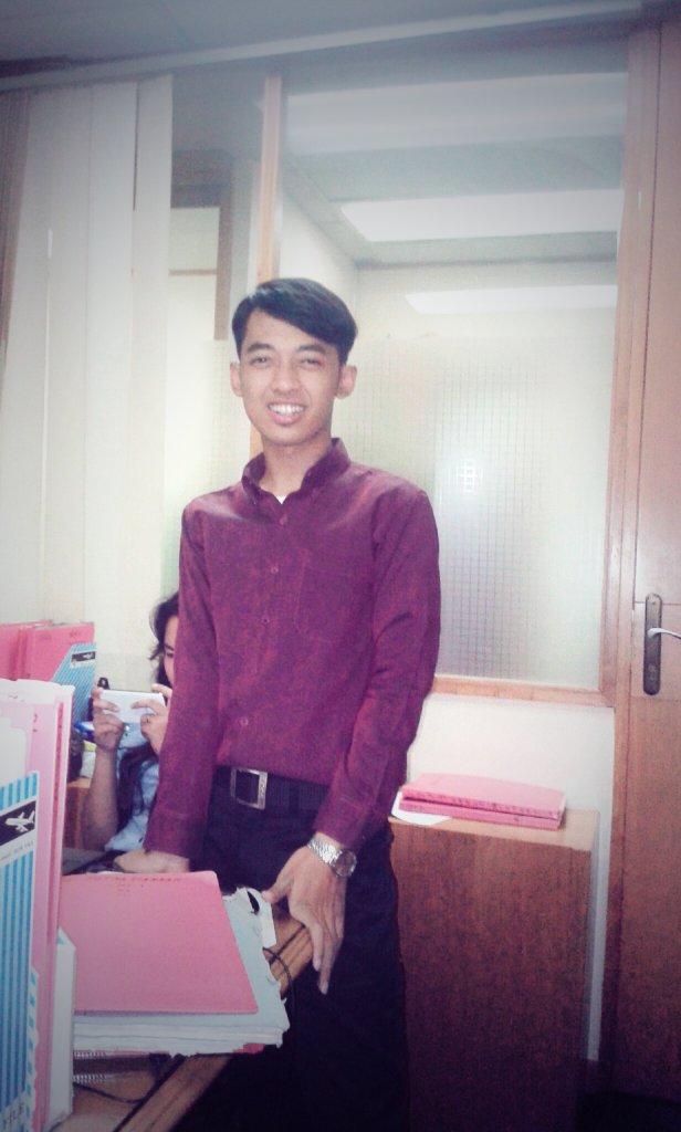 Kebanyakan kerjaan :D