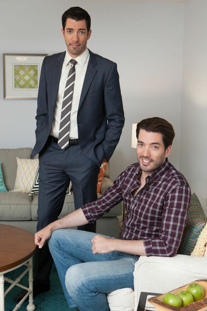 RT if you'll be watching <a href="/MrDrewScott/">Drew Scott</a> &amp; I share some new #DIY tips on <a href="/TODAYshow/">TODAY</a> this morning! thescottbrothers.com/events/