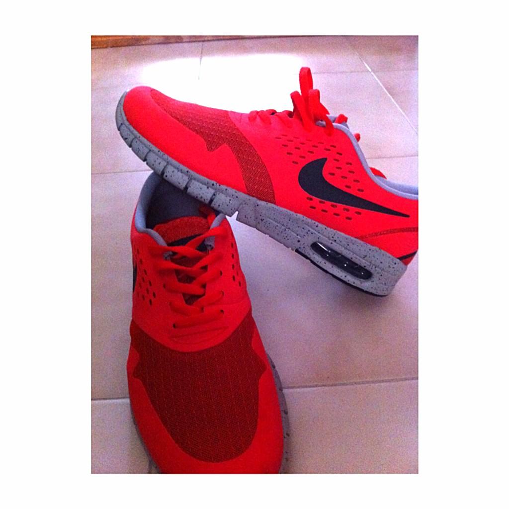 willyatleta's tweet photo. Si si si, ya están aquí 👌😍 #EricKoston2 http://t.co/Hrzmd1vryd
