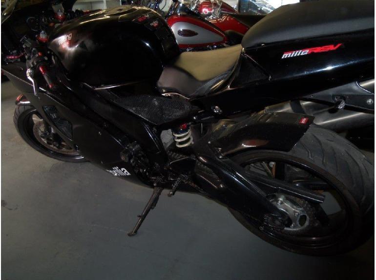 USA_Motorcycles's tweet photo. Search Used 2000 #Aprilia Rsv mille #Sportbike_Motorcycles in Fort Lauderdale, FL, USA @ http://t.co/gPPnSdliV3 http://t.co/eJVDYw2L6x