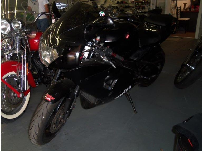 USA_Motorcycles's tweet photo. Search Used 2000 #Aprilia Rsv mille #Sportbike_Motorcycles in Fort Lauderdale, FL, USA @ http://t.co/gPPnSdliV3 http://t.co/eJVDYw2L6x