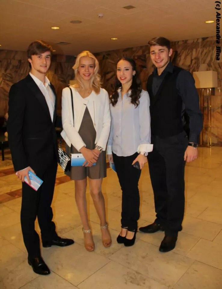 Meiln9255's tweet photo. #CoR14 Banquet
https://t.co/H9nsho33f3 http://t.co/dQ0JvfNluj
