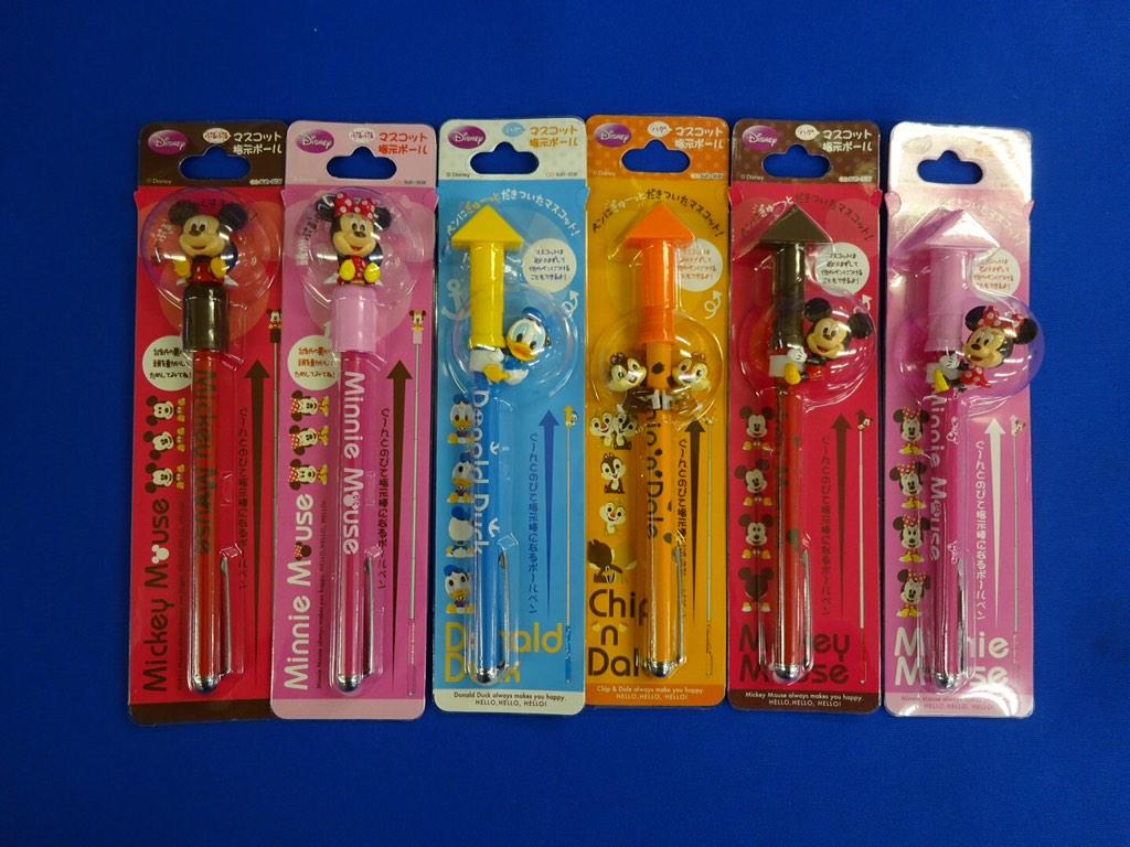 ディズニーキャラ付きマスコット指示ボールです。伸ばすと48cmになって