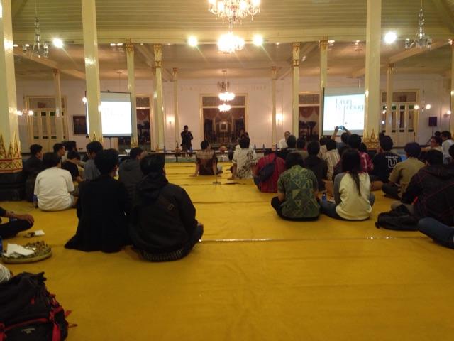 sedang berlangsung urun rembug rebranding togua di bangsal kepatihan. update deatilnya nanti ya ;)