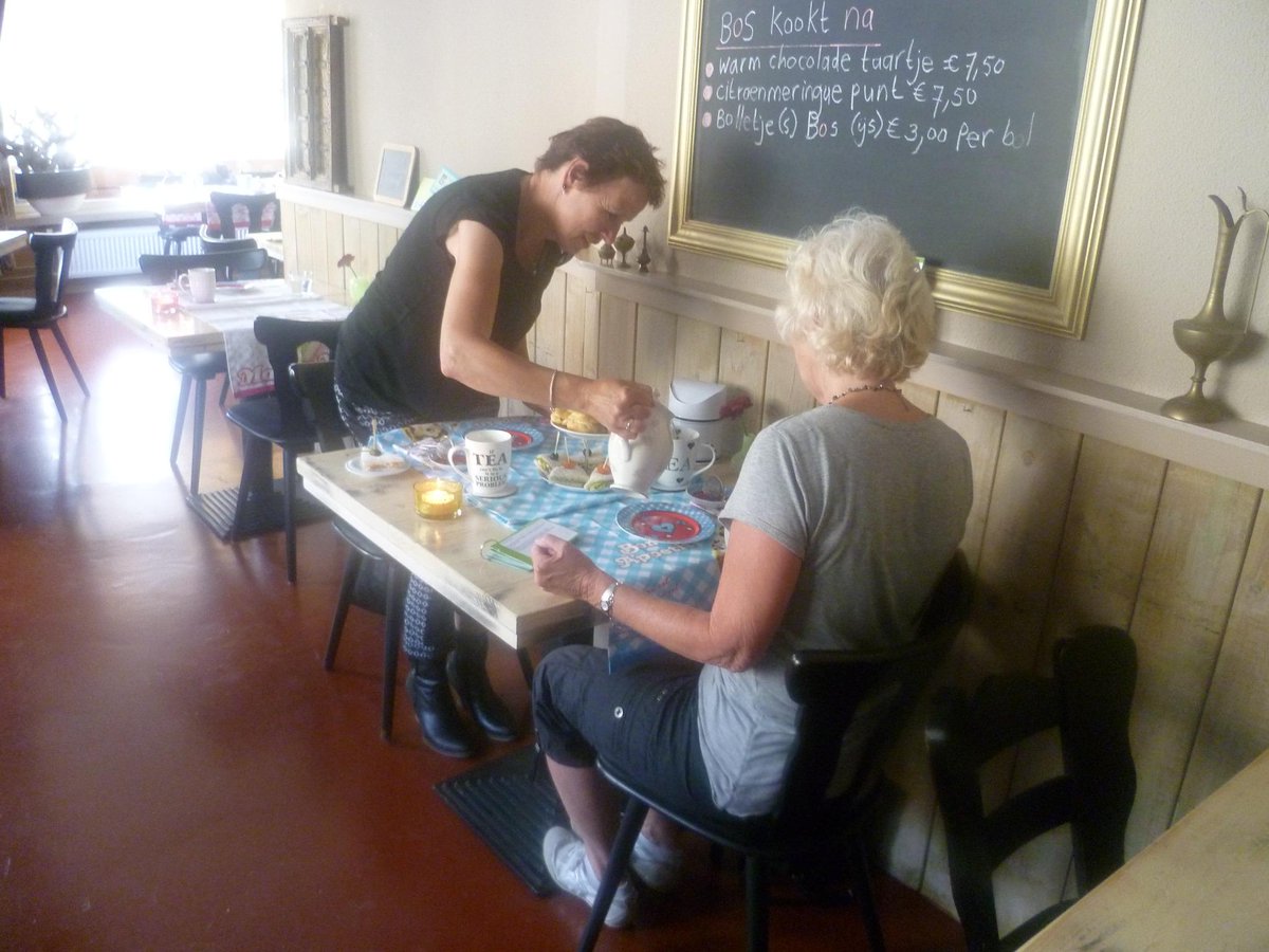 marjolijn787's tweet photo. Heerlijke High Tea: zon.30 nov en zon.14 dec. va 13.00 u 
Kosten:€20,- Locatie:@BosKookt vanaf 2p.
(doorgang bij 8 p) http://t.co/T8EFPrroiS