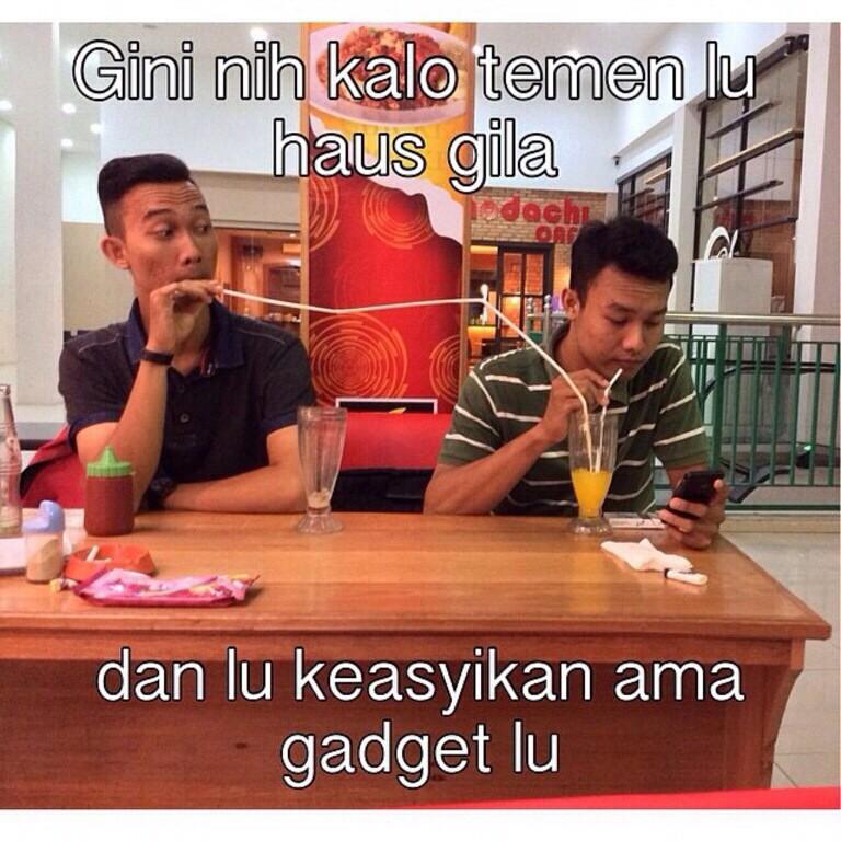 wadefag's tweet photo. Makanya jangan gadgetan mele. http://t.co/t1RlTPohcJ