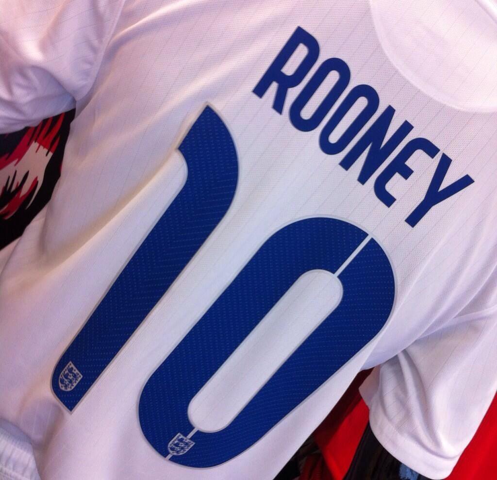 SportingproH's tweet photo. Grab yourself an England shirt for tonight's game! Now with FREE England shirt prints! #sportingpro #harlow #engvscot http://t.co/utWekoxhmz