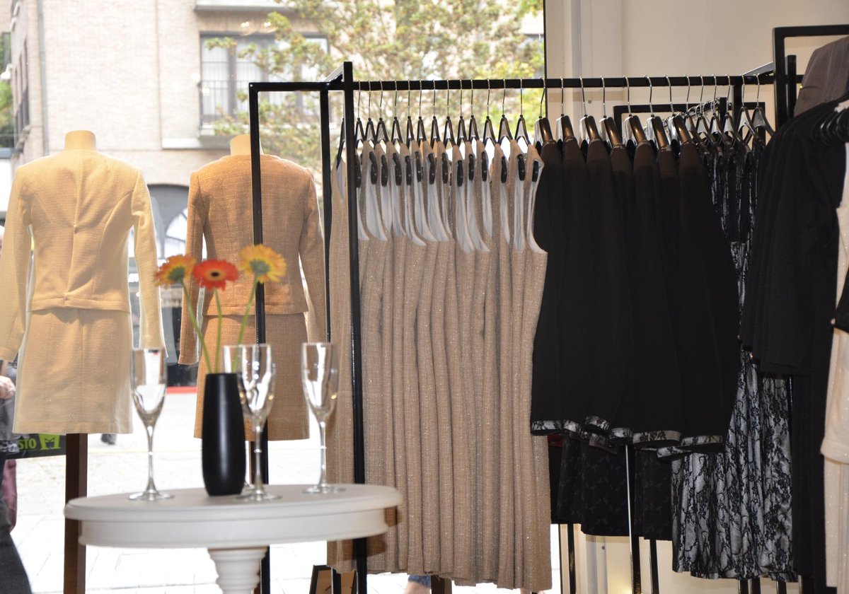 puppickcouture's tweet photo. Kom onze wintercollectie ontdekken in de Flagship Store te Kortrijk #Puppick #wintercollectie2014 #Damesmode http://t.co/uZejYL3ATh