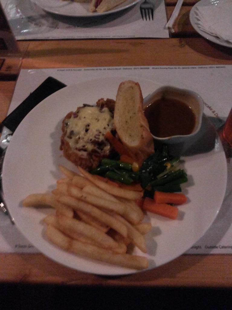 Nyesel banget deh kalo gk nyoba swiss mushroom chicken nya @bsteak_grill #bsteak #ilovesteak