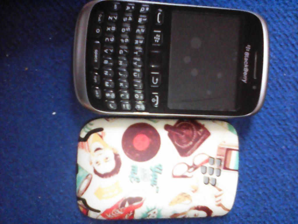 PerdanaJeri's tweet photo. Di jual bb amstrong mulus kelengkapan hp+cas gak segel habis ganti speker dulu tp normal smua harga :650k @FJBMalang http://t.co/nTawkd6LRF