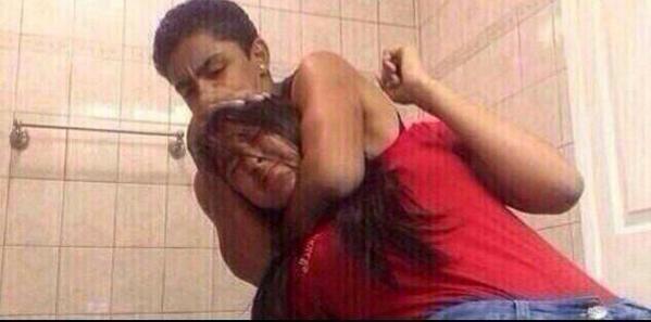 —Oye mi amor, deberías ser más caballero.

—Ok

—¿Qué haces cabrón?

—Soy un caballero del zodiaco.