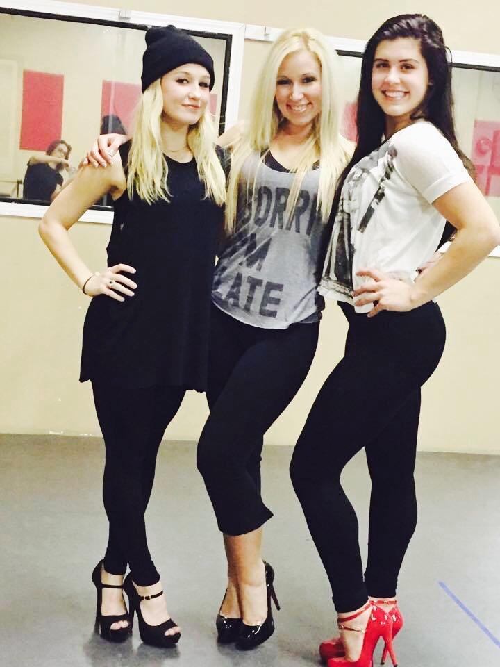 TheRachellEss's tweet photo. Performing tonight at 7 for The Like A Boss Fundraiser!!! Come out and support!!!! http://t.co/QepaGh7g2S