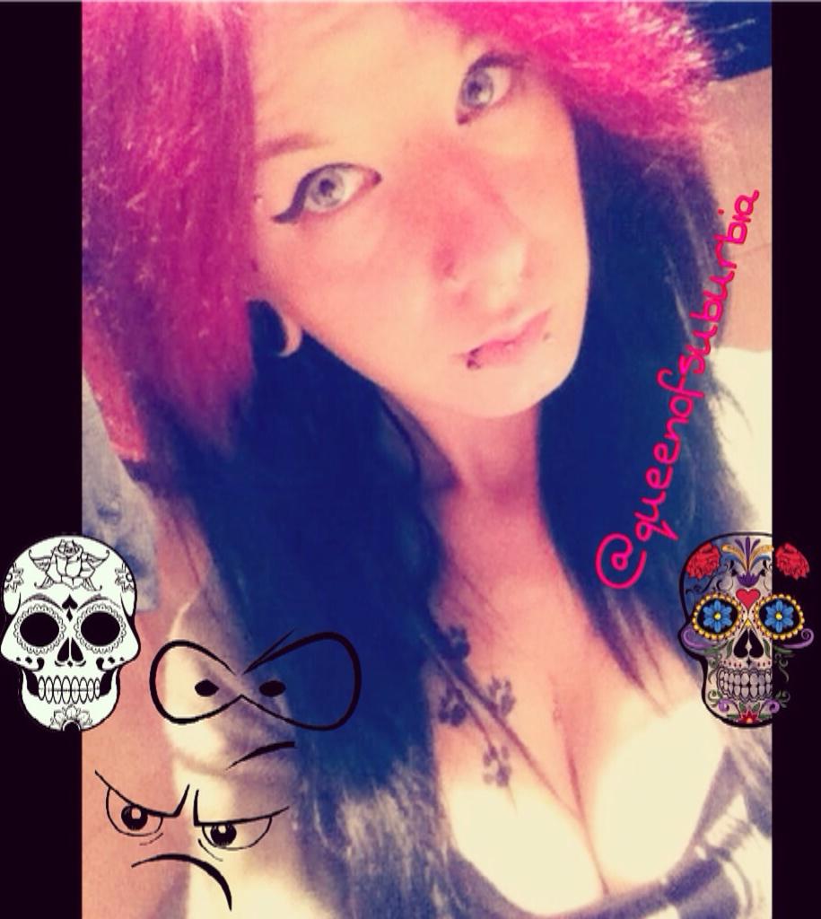 RecklessGirl92's tweet photo. Just please you... Hit me in the snout, as I say I'm in love 😵🔫
#Alien #BVB_Army #SGTC #RelapseRebels #NYDCREEPY http://t.co/RuYLEPfdpi