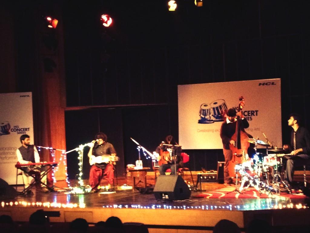 <a href="/adiandsuhail/">Adi & Suhail</a> at IHC <a href="/HCLConcerts/">HCL Concerts</a> .
these guys are so effortlessly brilliant.