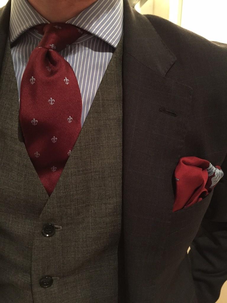 OnTheButton_'s tweet photo. Offfset waistcoat today #wdwwt http://t.co/i9I0UMSGc3