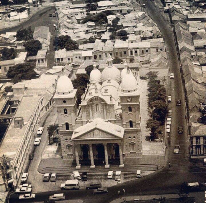 todozulia's tweet photo. Un recorrido por la casa de la #VirgenChinita #PatronaDelZulia
(8) y asi acompaño al Saladillo durante años http://t.co/lLLV0vgkhL