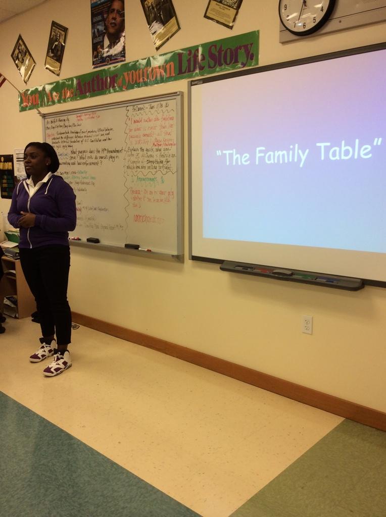 TheFamily_Table's tweet photo. "What Is Foster Care?" Discussion Today In Law Classes http://t.co/xfqvSR0Fru