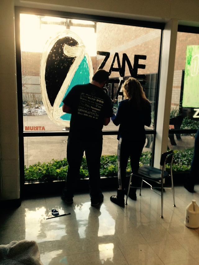 GoZaneState's tweet photo. Check out these talented seniors from Crooksvile High School celebrating college application day! #GoZaneState http://t.co/8nVAu0OPIM