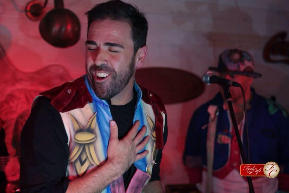 Primera actuación de la <a href="/LaVozDelCarnava/">La Voz Del Carnaval</a> <a href="/carnavaldecadiz/">La Voz del Carnaval</a> <a href="/CarnavalCadizTV/">Carnaval de Cádiz TV</a> <a href="/WebCarnaval/">Siempre Carnaval</a>