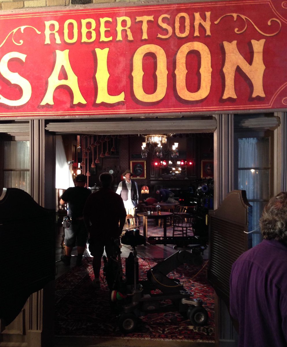 7x07 "ONCE UOPN A TIME IN THE WEST" post-ep bts pics & tweets B2v3eQaIgAAK2fo