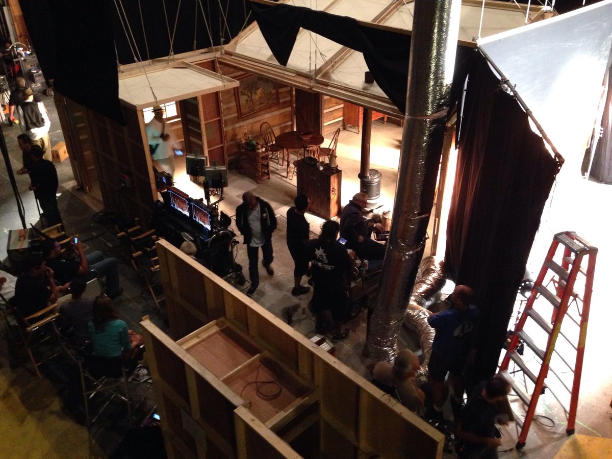 7x07 "ONCE UOPN A TIME IN THE WEST" post-ep bts pics & tweets B2v4HoGIMAAPDcu