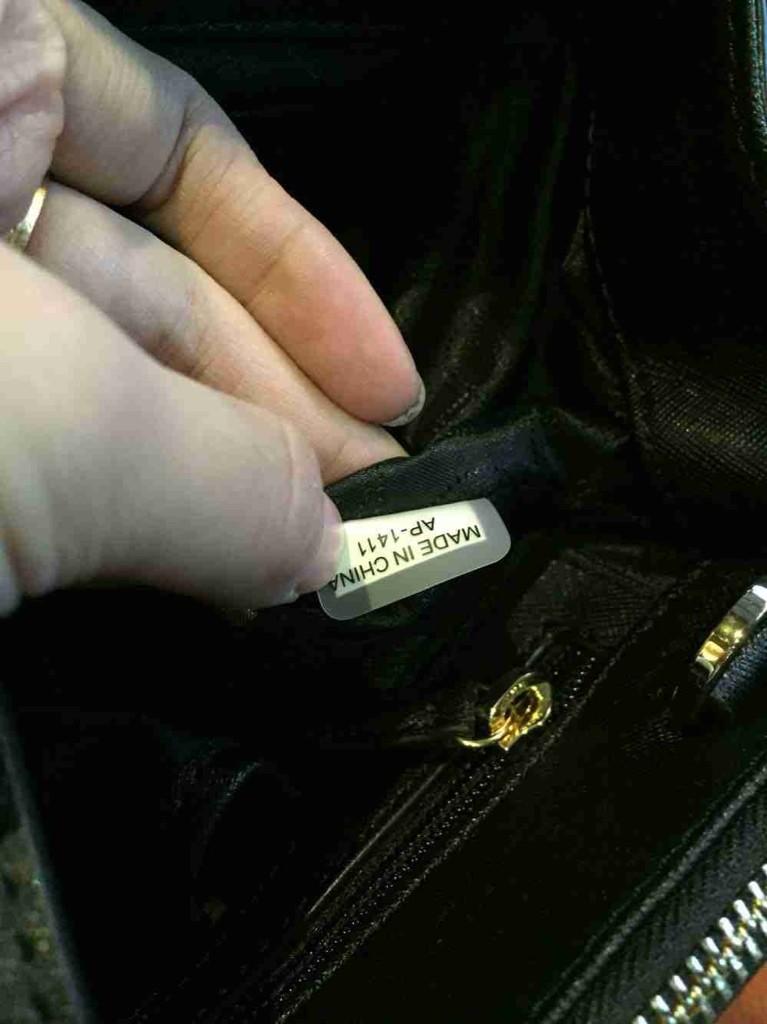 Luna__Viola's tweet photo. Michael Kors from OEM factory LIMITED ITEMS👏👏Two colors http://t.co/3ImEyjFANY