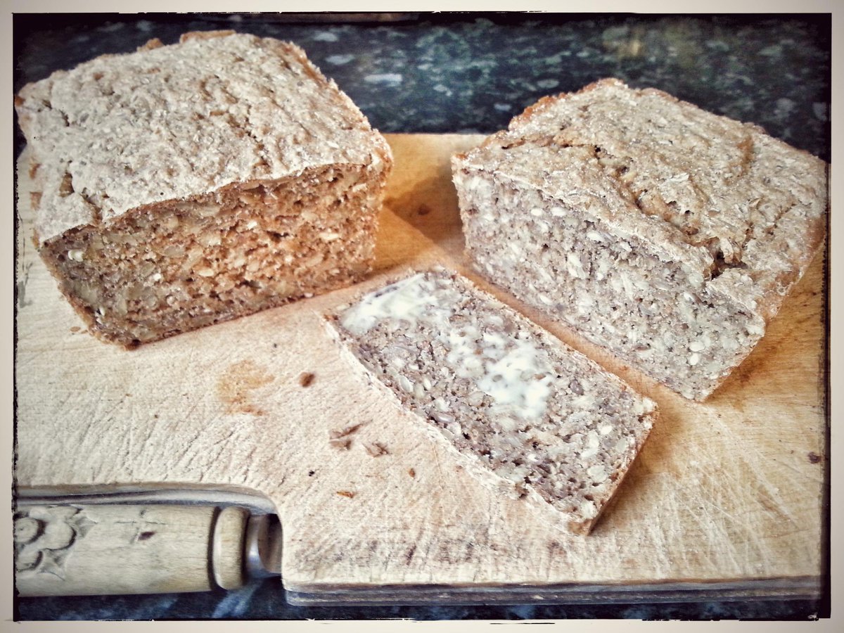 MelissaWhiteUk's tweet image. @Emsbread Big thanks 4 the cracked rye. Your Multigrain Sunflower Bread is my new favourite from #howtomakebread :)