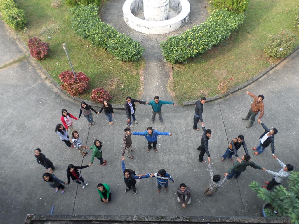 EcoMinions's tweet photo. Sew group snap @im_ritika @romanticarahul @pbyawps @asysghimire2014 @Aksanadallakot1 http://t.co/c0P1DcHhiL