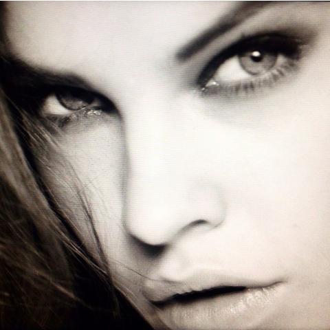 _qBBR93x's tweet photo. Barbara in IG : charlottewillermakeup http://t.co/g1fc3MK7ty