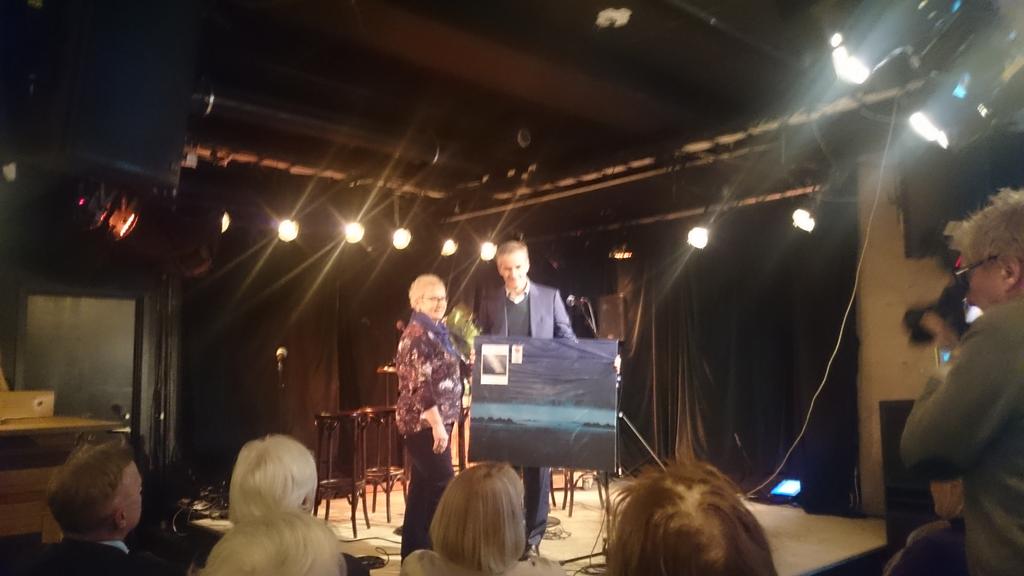 Grethe Irvoll klarte å overtale LM-AP til å gå for selvbestemt abort. Rett pris til rett dame! #RachelGrepp-prisen