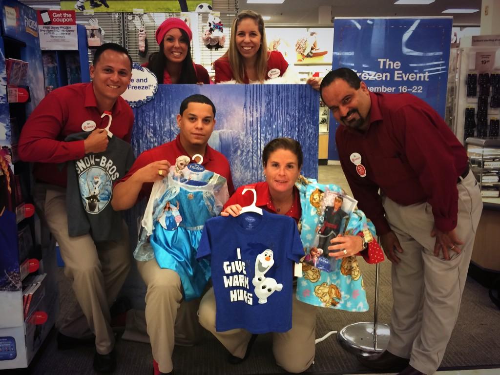 MichelleDiazTGT's tweet photo. Holiday Readiness in D367! #LetItGo #bestteaminretail @monica_alomari @MoRamadan http://t.co/IhdcXn8lYm