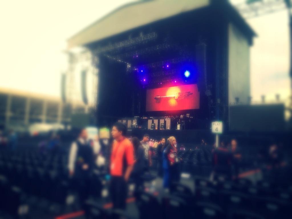 Lorenamagia's tweet photo. Hace un año... #BTMexico http://t.co/VyGwURzebE