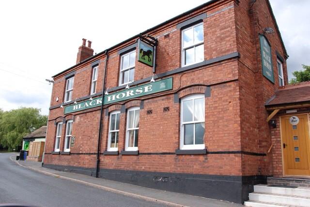 EdingaleVillage's tweet photo. The 'resident of Edingale' starter pack http://t.co/lZltVlrkb8