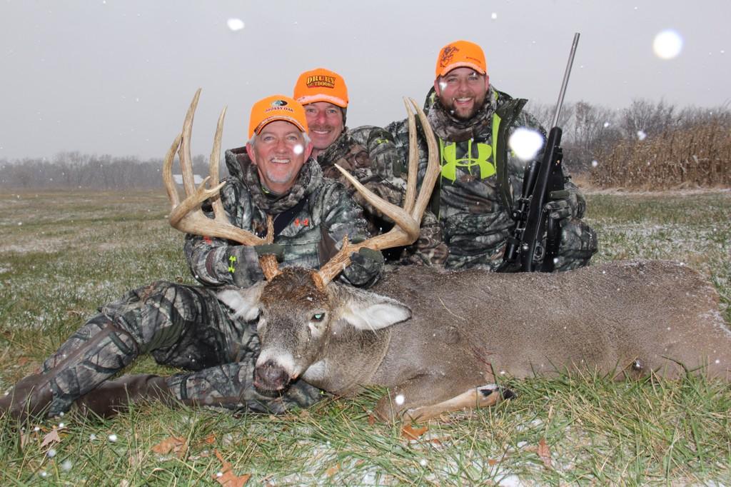 DruryOutdoors's tweet photo. Anything better then hunting with friends and family!? RT if you agree! @mattdrury81 @UAHUNT @winchester @MossyOak http://t.co/W0cmWsDAlf