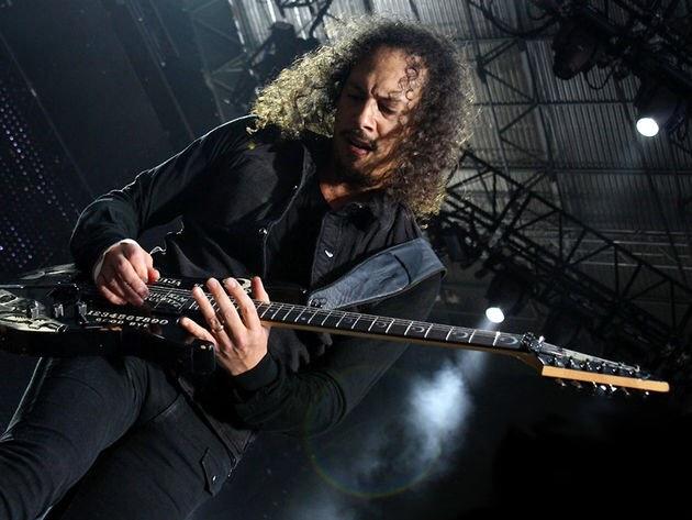 A very happy 52nd Birthday going out to Kirk Hammett! You are a legend. 