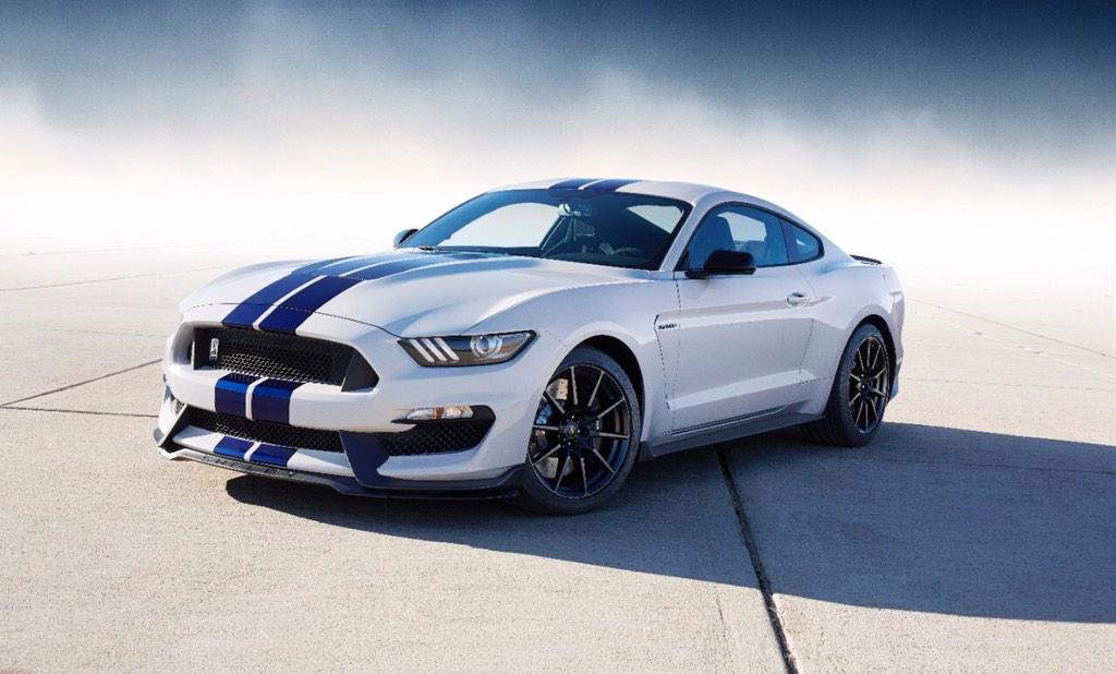aafordparamus's tweet photo. Who else wants one? #Ford #Mustang #GT350 #FordMustang #FordNation #ShelbyGT350 #Shelby http://t.co/h3fJWTRyA9