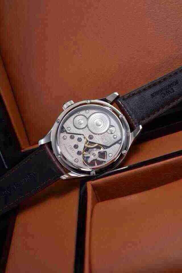Luna__Viola's tweet photo. IWC watches http://t.co/0Jfyj6HqoL