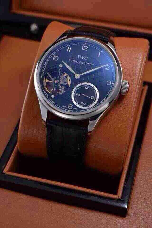 Luna__Viola's tweet photo. IWC watches http://t.co/0Jfyj6HqoL