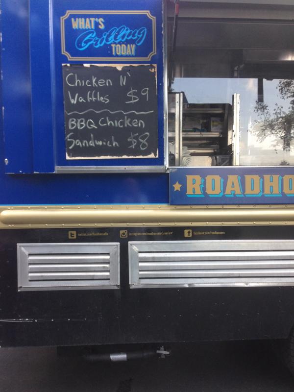 RoadhouseRo's tweet photo. @thefoodtrucker The blue bbq chicken truck is at LACMA today. Wilshire and Ogden. Come get some lunch.
#lafoodtruck http://t.co/cO12dspZYh