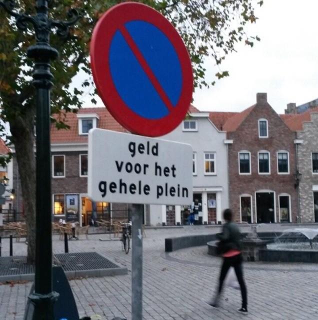 Statenjacht's tweet photo. Ga je mee, @onzetaal? "@MariseJanse: Allemaal naar Zierikzee! http://t.co/1lImrAJKvA http://t.co/2u1LB9J71C"