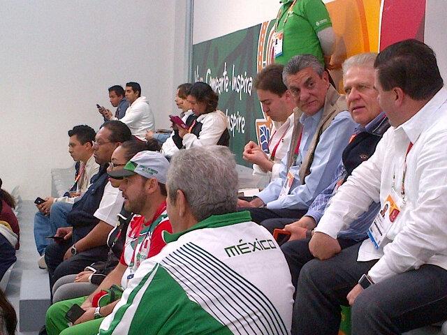 DeporteUNAM's tweet image. RT CONADE: Othón Díaz, subjefe de Misión de mexico en #JCC2014 #Veracruz2014, Jaime Figueroa #CONDEBA, J. Mena y...